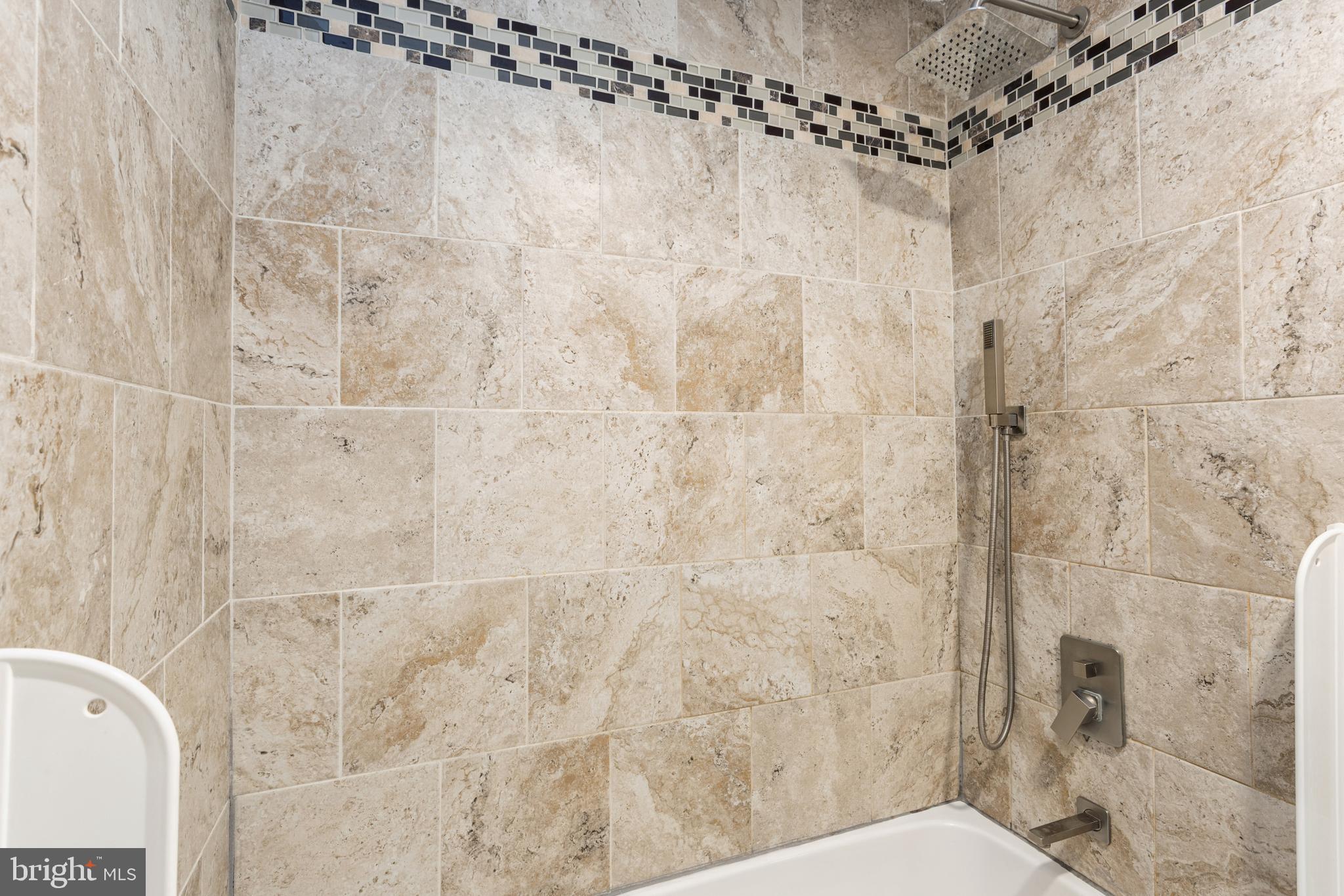 LAUREL VALLEY - Residential