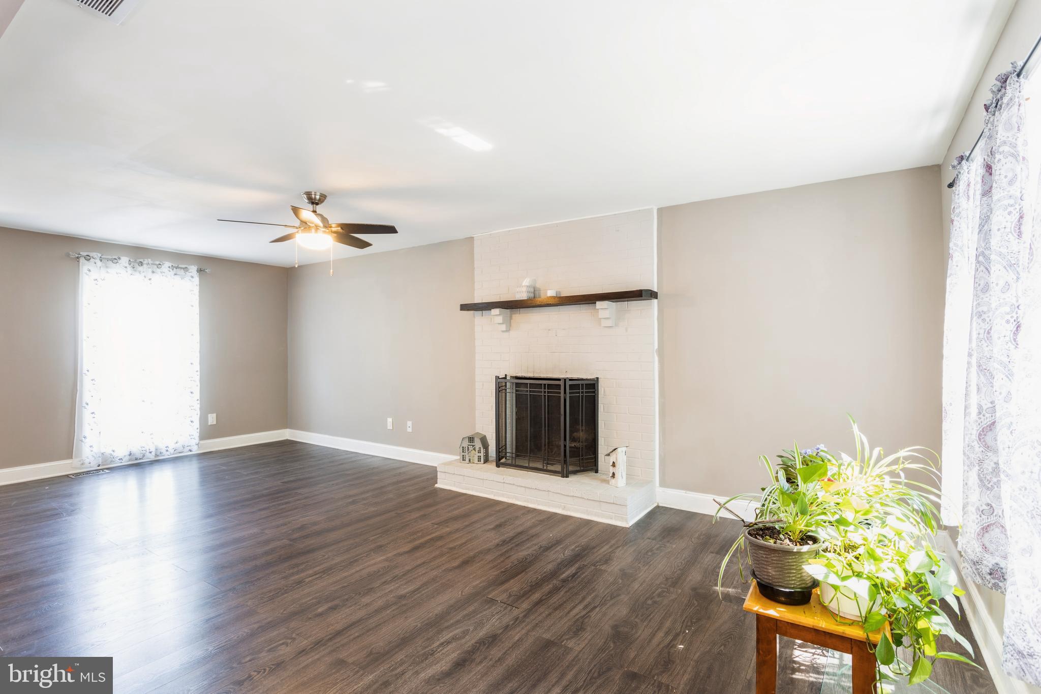 LAUREL VALLEY - Residential