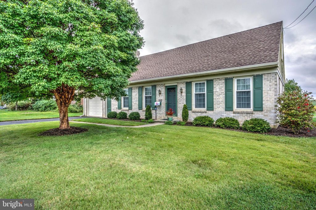 Photo of 543 W Conestoga Street, New Holland, PA 17557 (MLS # PALA2041122)