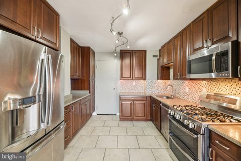 Photo of 10500 Rockville Pike #704, ROCKVILLE, MD 20852 (MLS # MDMC2212088)