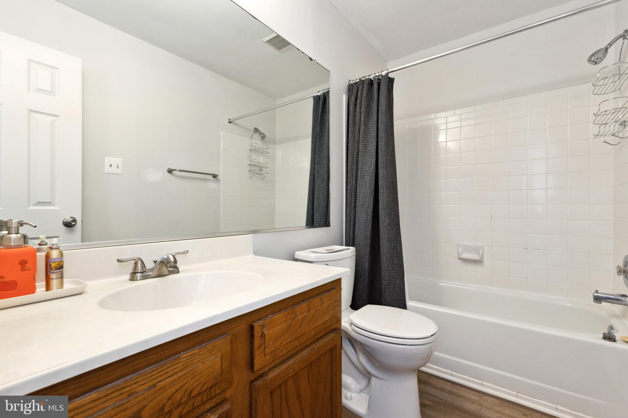 KINGS CONTRIVANCE - Residential Lease