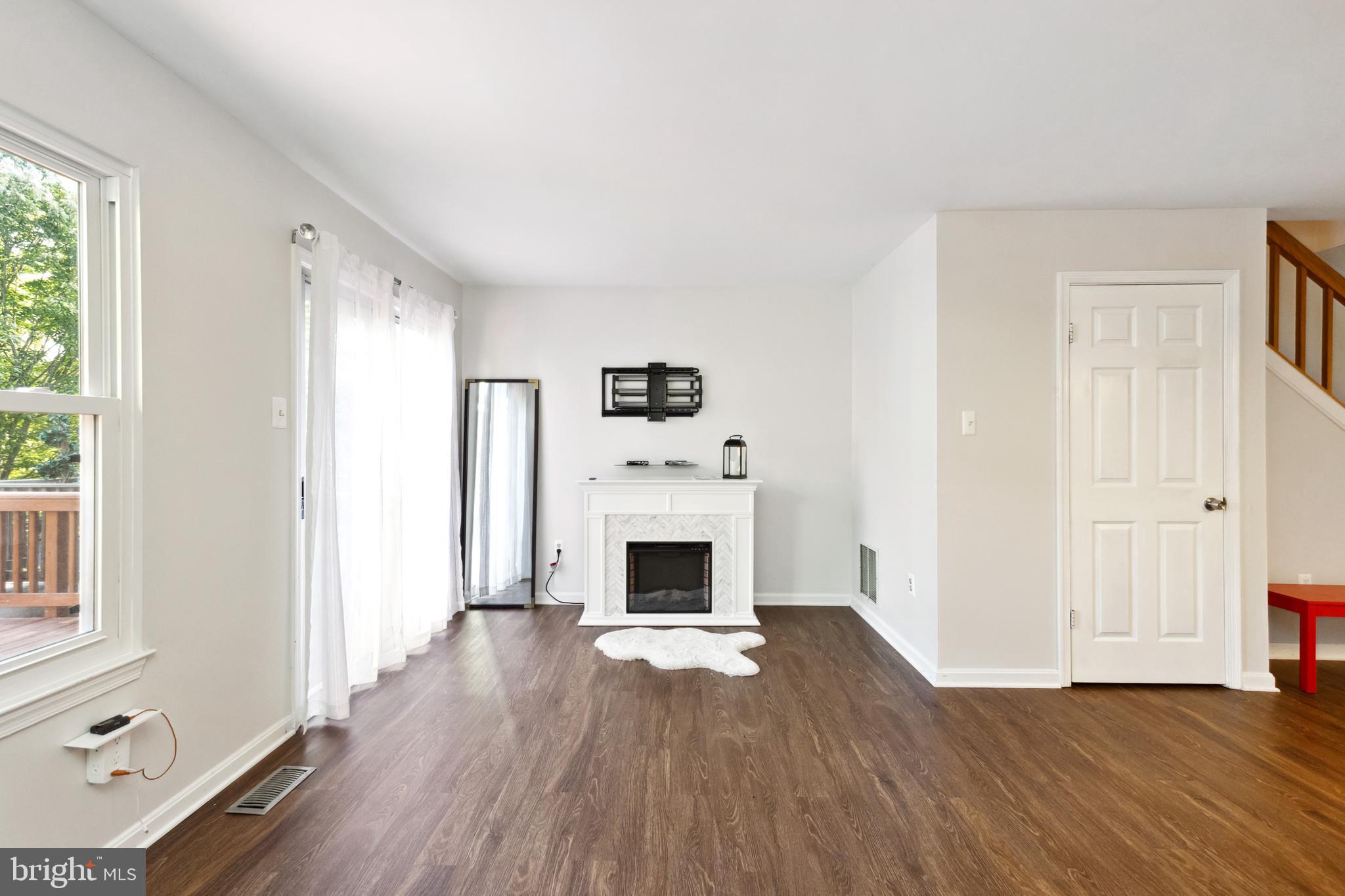 KINGS CONTRIVANCE - Residential Lease