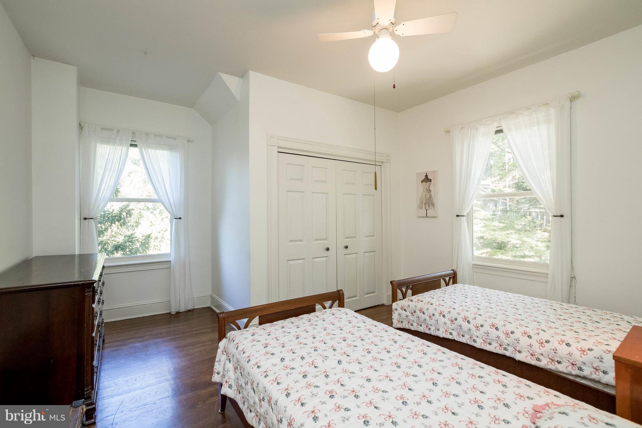 MOUNT WASHINGTON - Residential