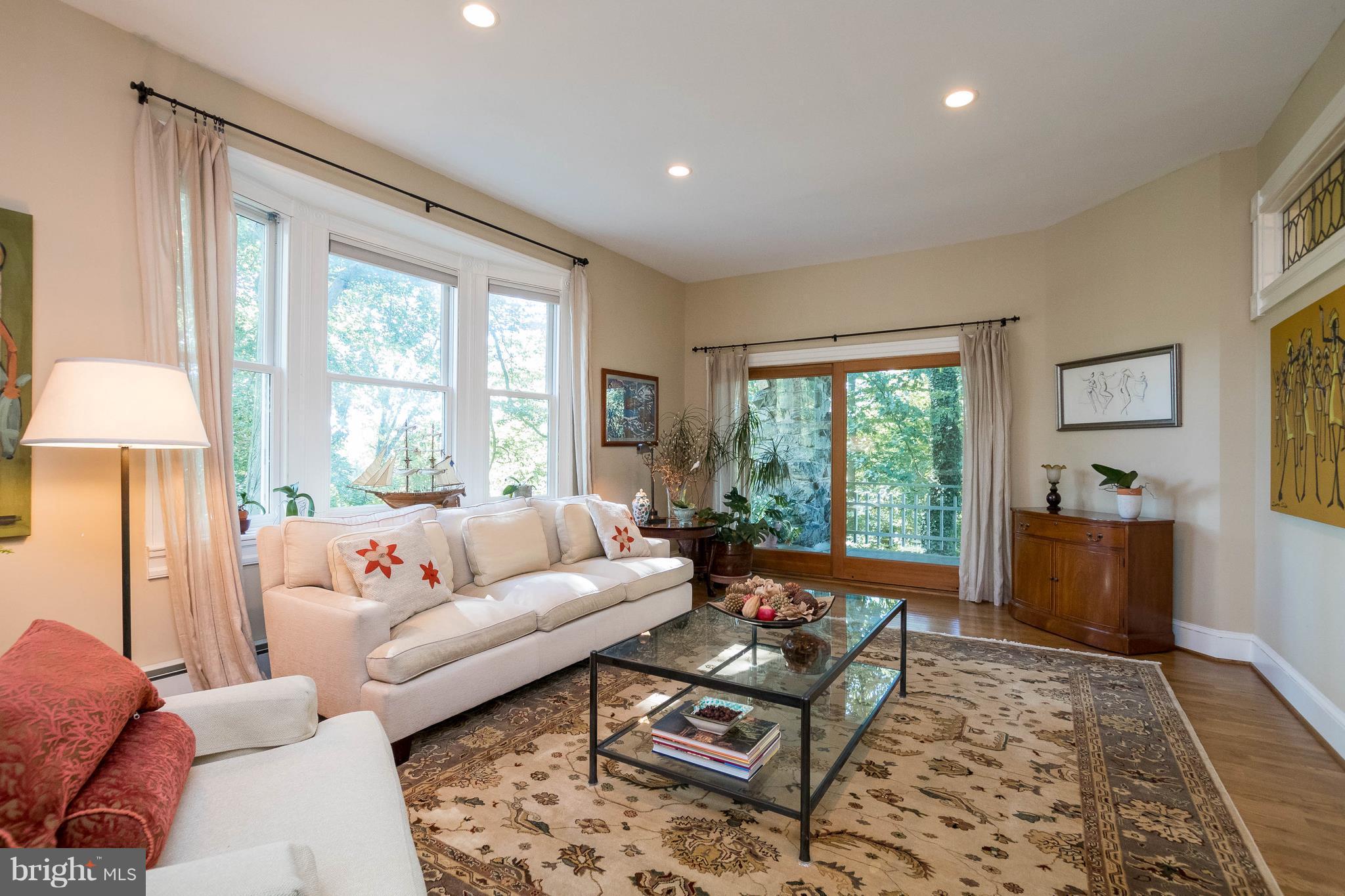 MOUNT WASHINGTON - Residential