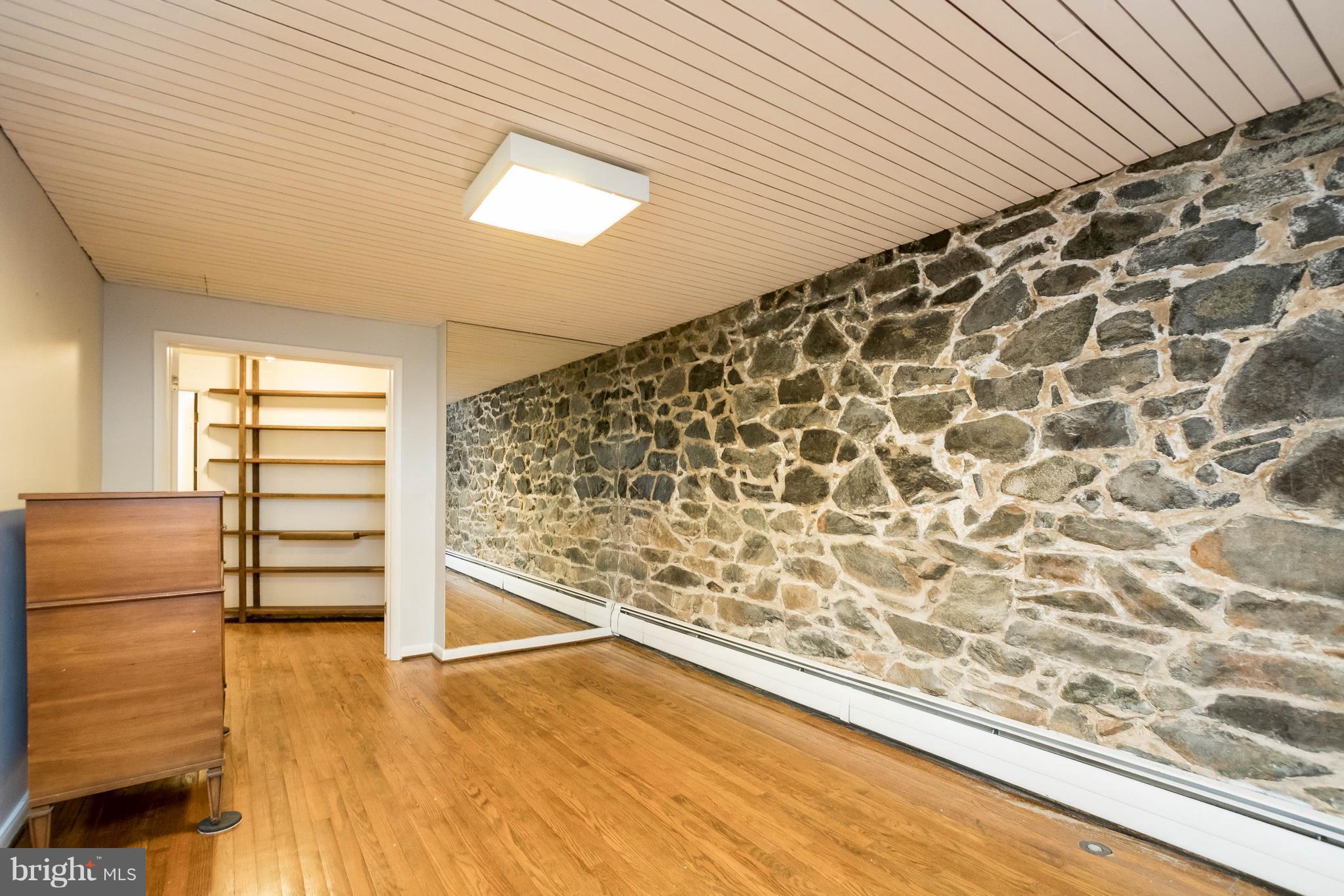 MOUNT WASHINGTON - Residential