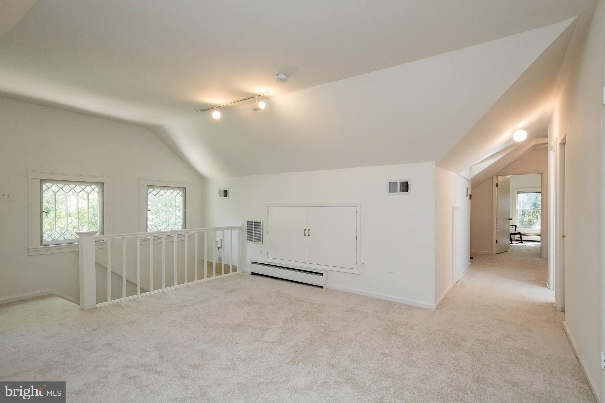 MOUNT WASHINGTON - Residential