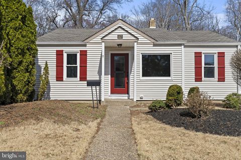 Homes For Sale - 117 Lake Boulevard<br/> LINDENWOLD, NJ 08021