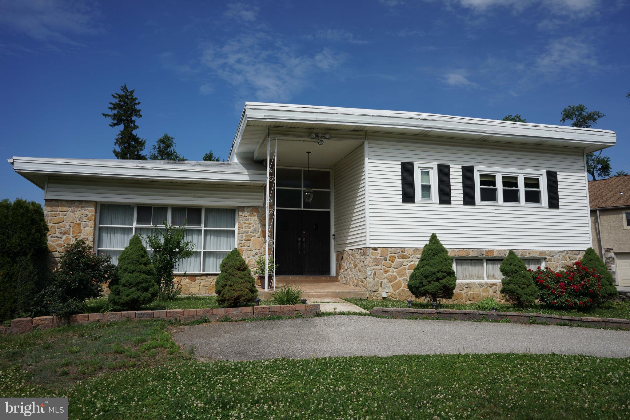 1104 GAINSBORO ROAD
