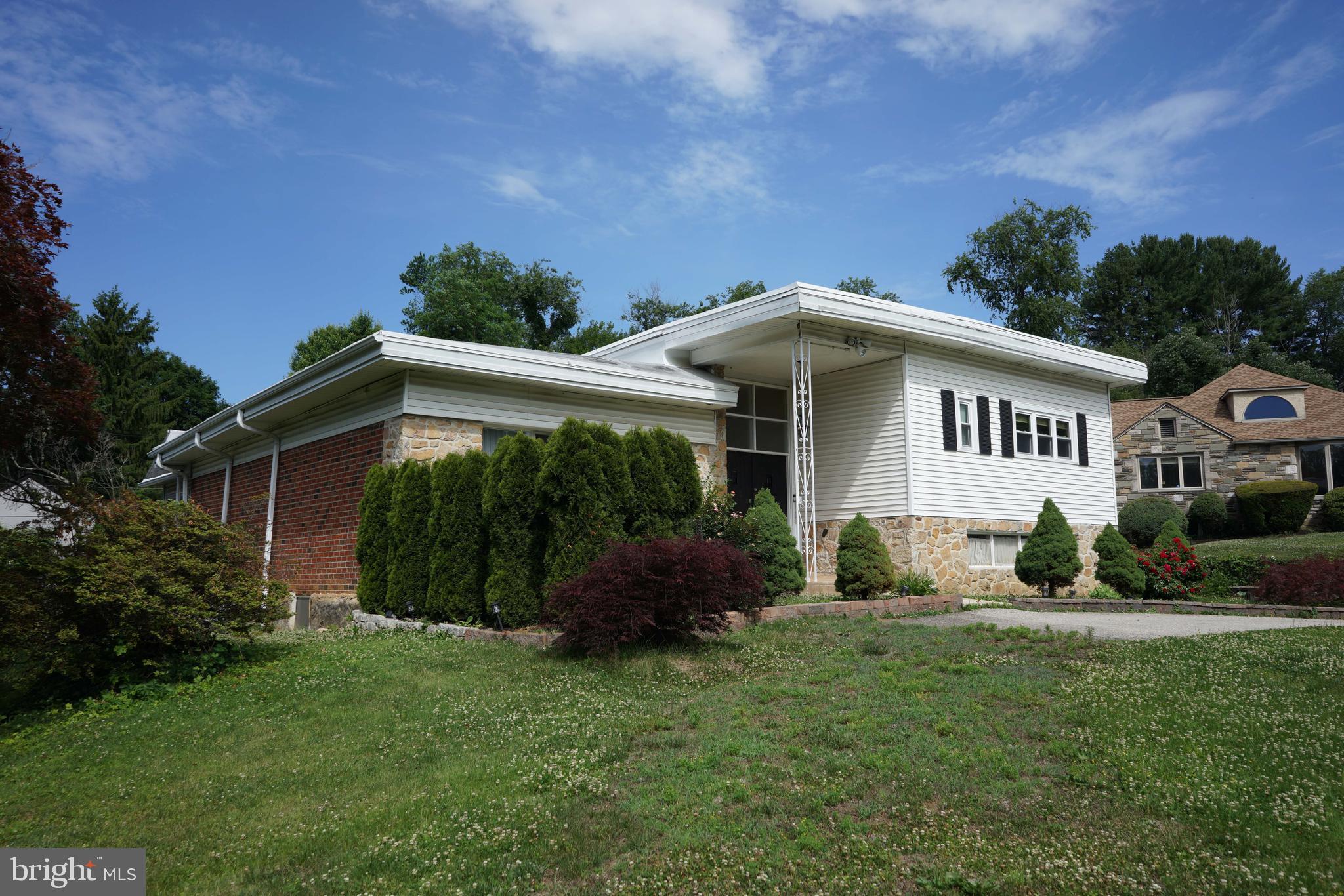 1104 GAINSBORO ROAD