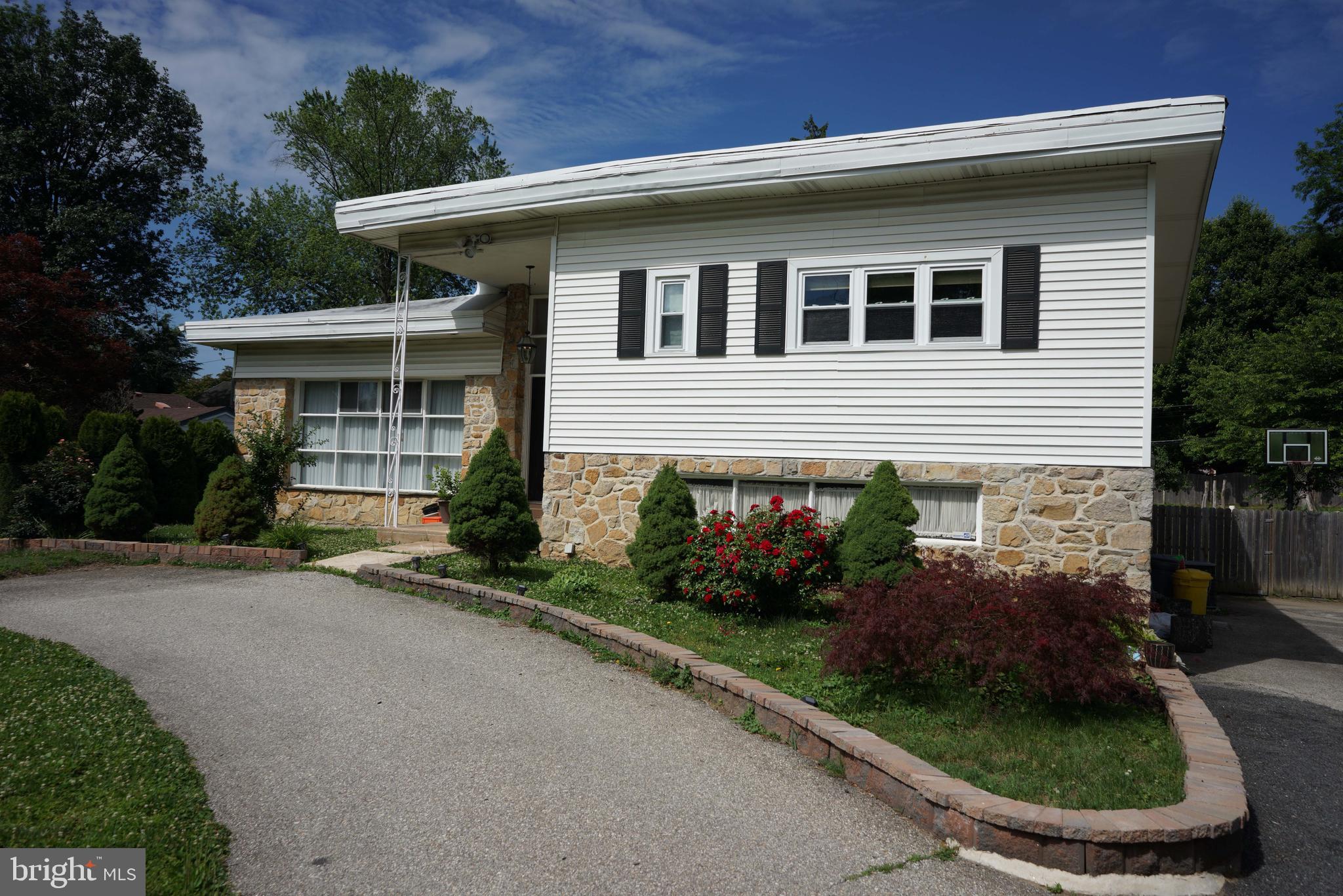 1104 GAINSBORO ROAD