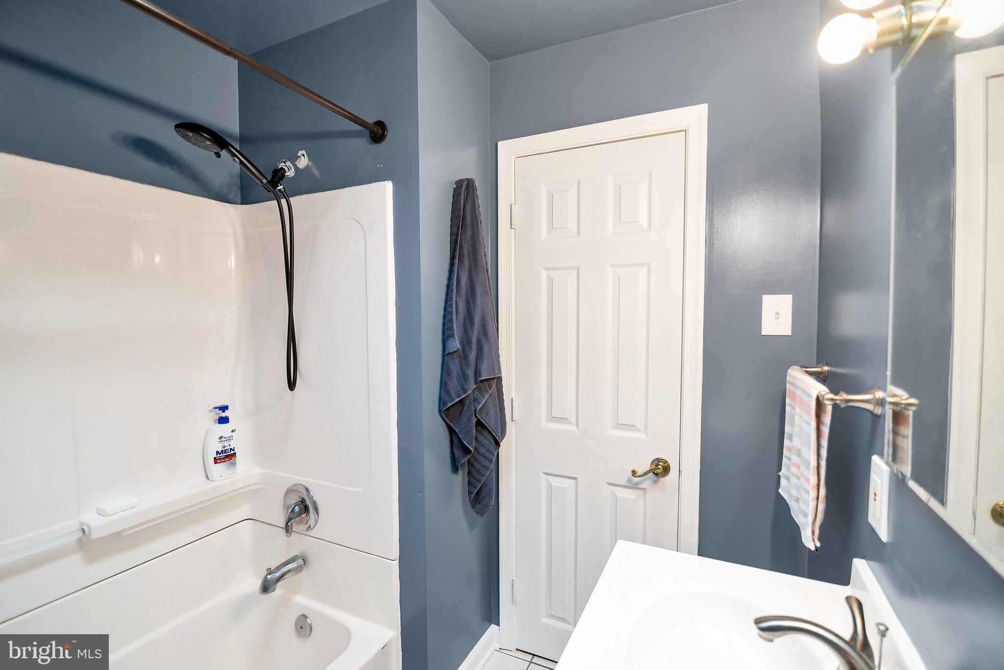 VIOLETVILLE - Residential Lease