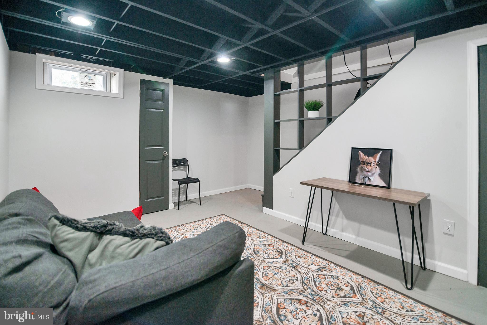 VIOLETVILLE - Residential Lease