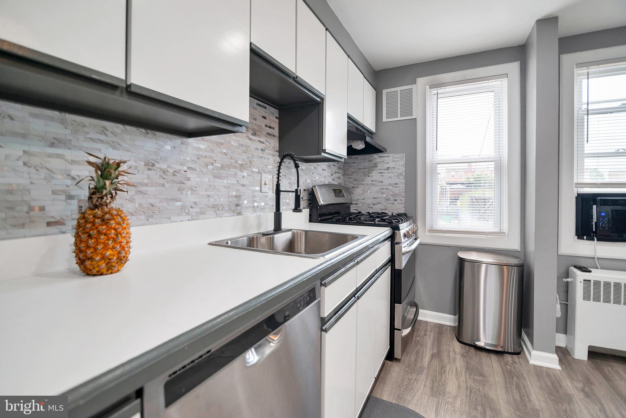 VIOLETVILLE - Residential Lease