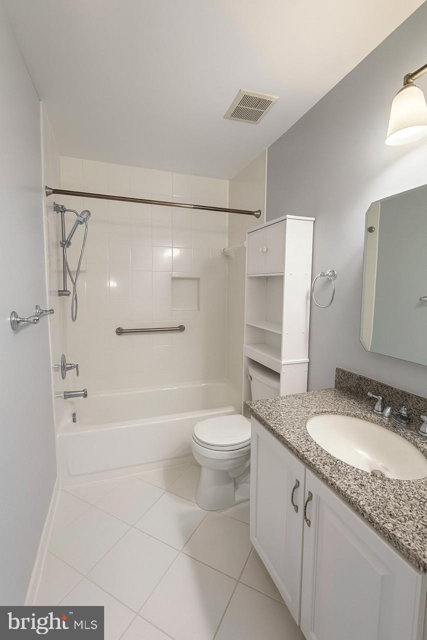 TWINBROOK - Residential Lease