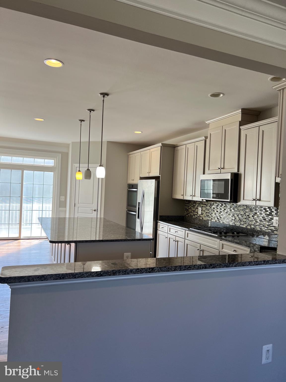 OAKTON EAST - Residential Lease