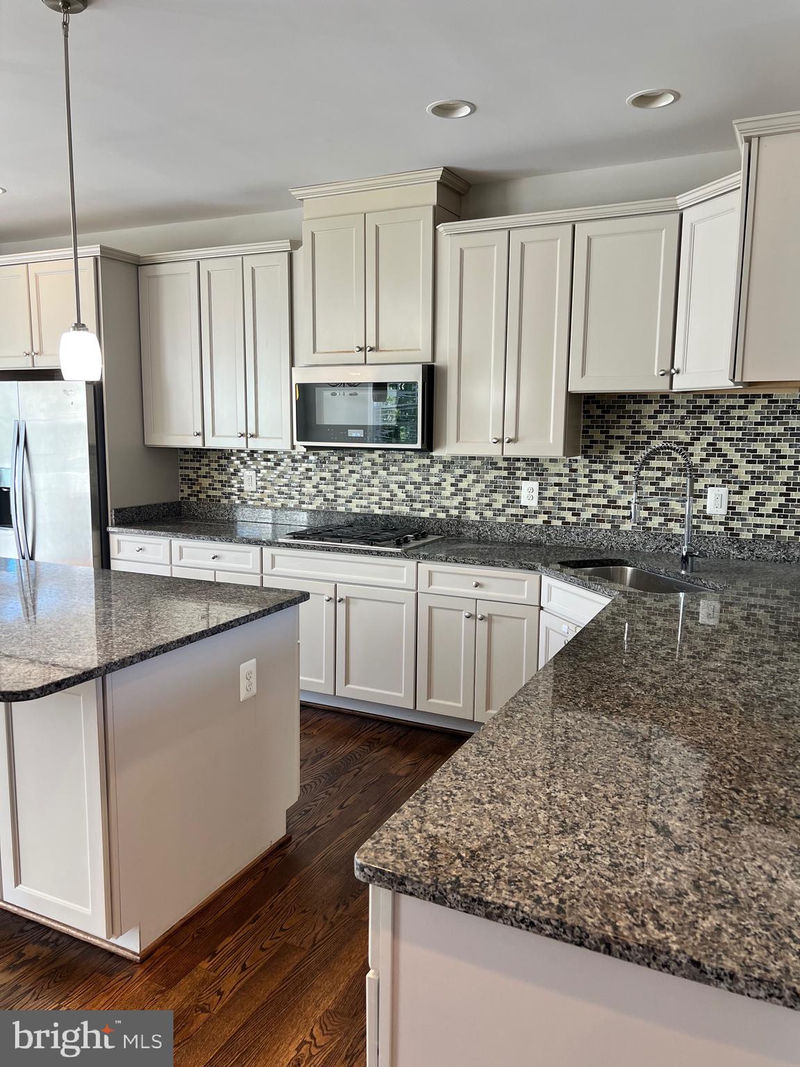 OAKTON EAST - Residential Lease