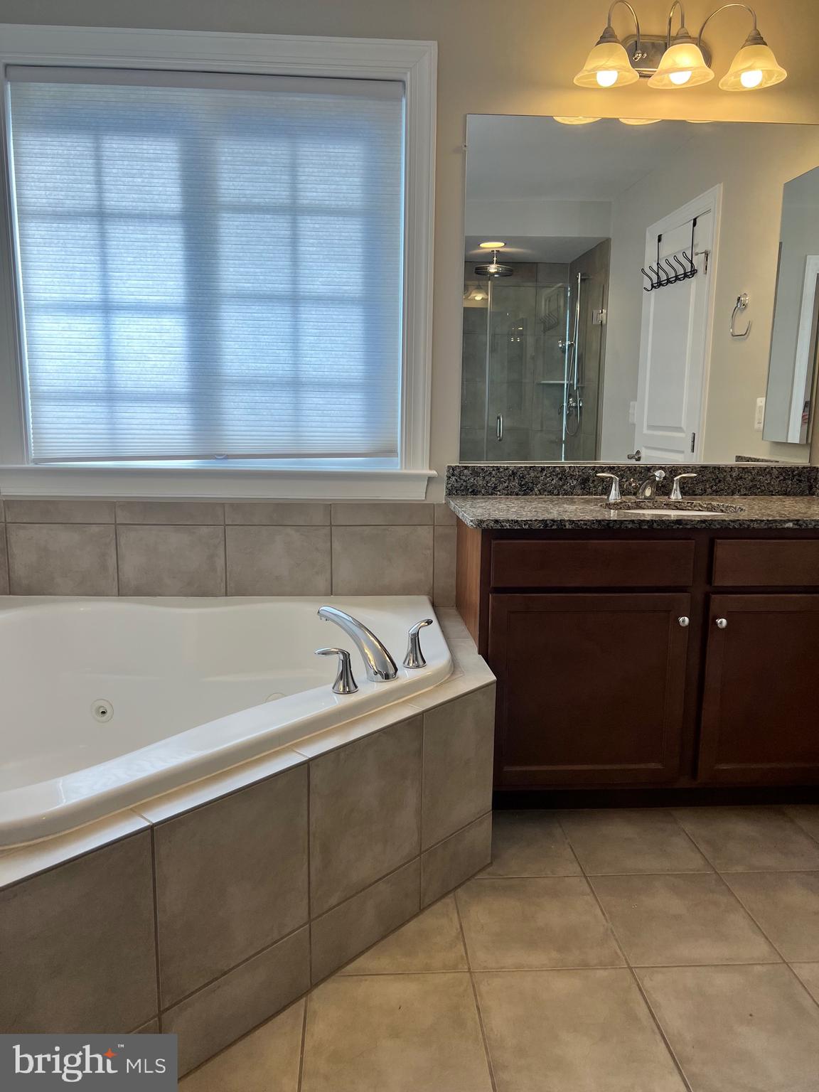 OAKTON EAST - Residential Lease