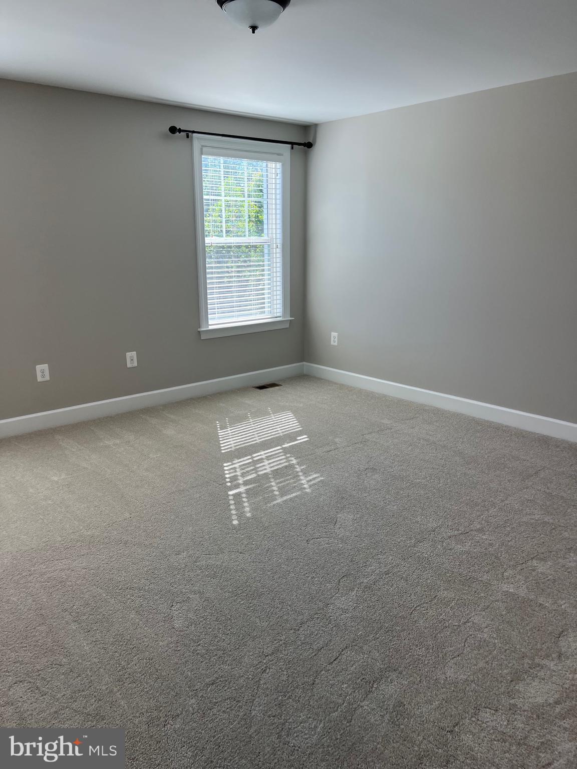 OAKTON EAST - Residential Lease