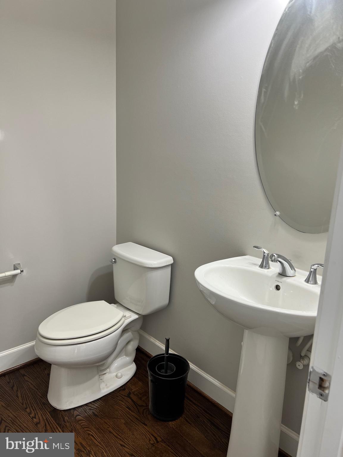 OAKTON EAST - Residential Lease