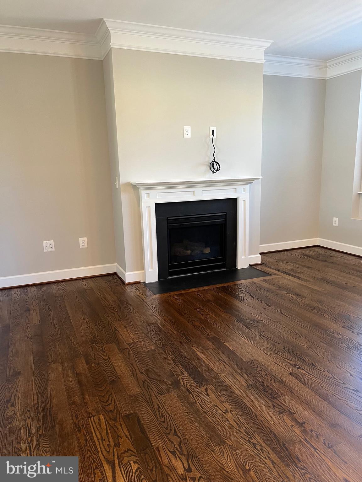 OAKTON EAST - Residential Lease