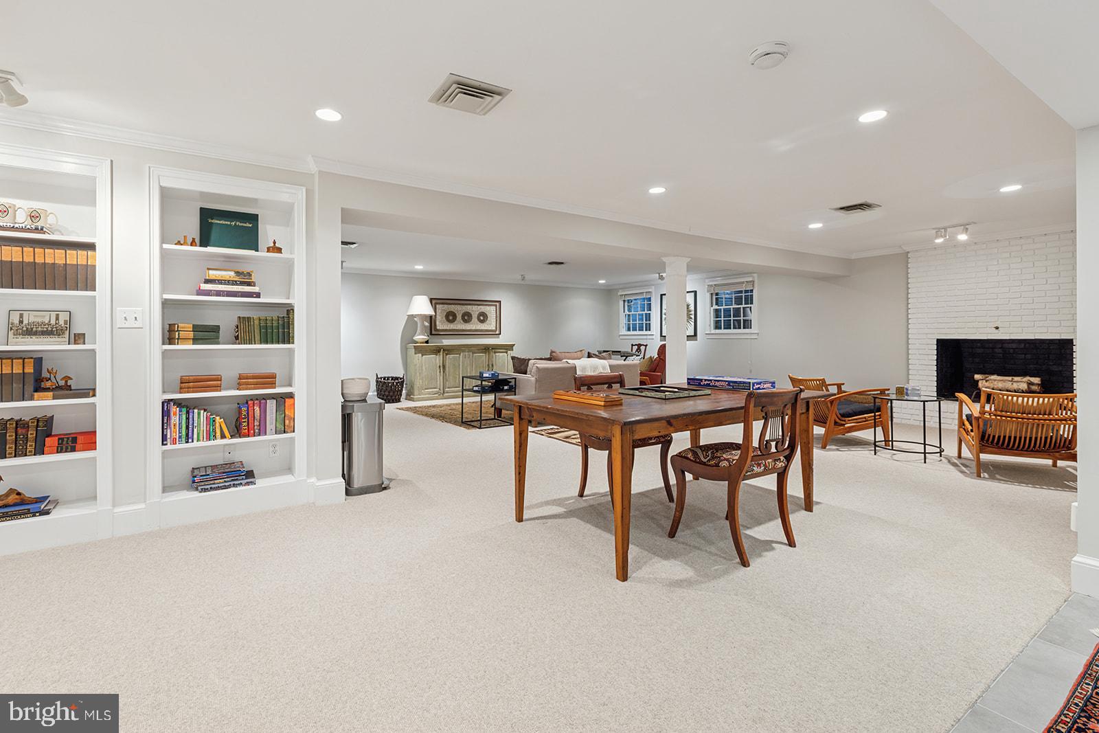 CHAPEL HILL - Residential