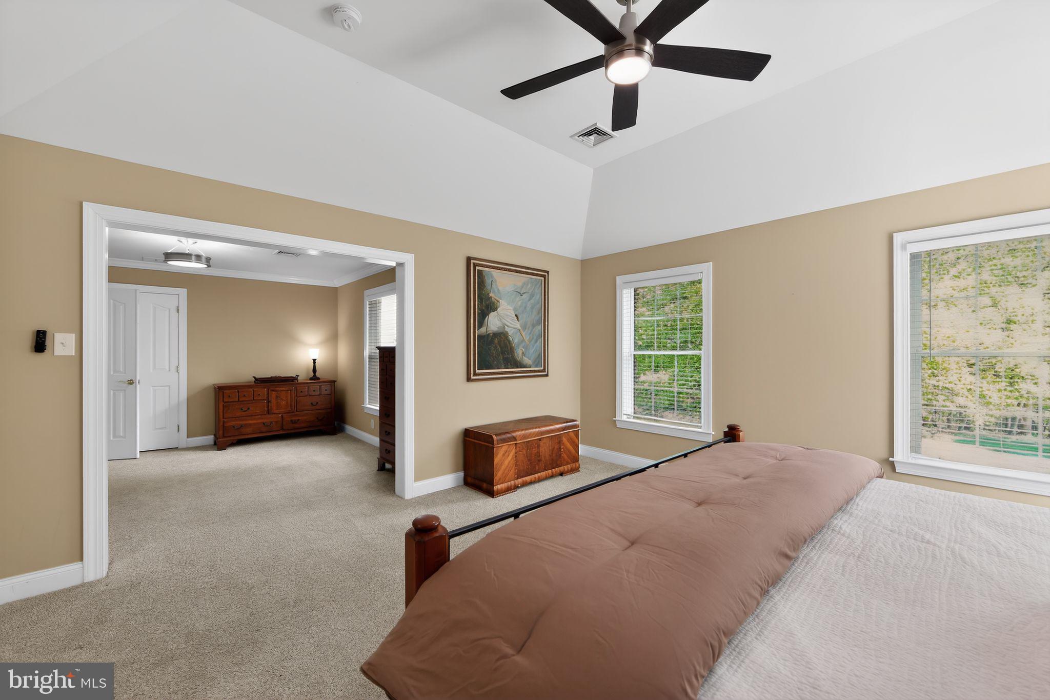 VIRGINIA GLEN - Residential