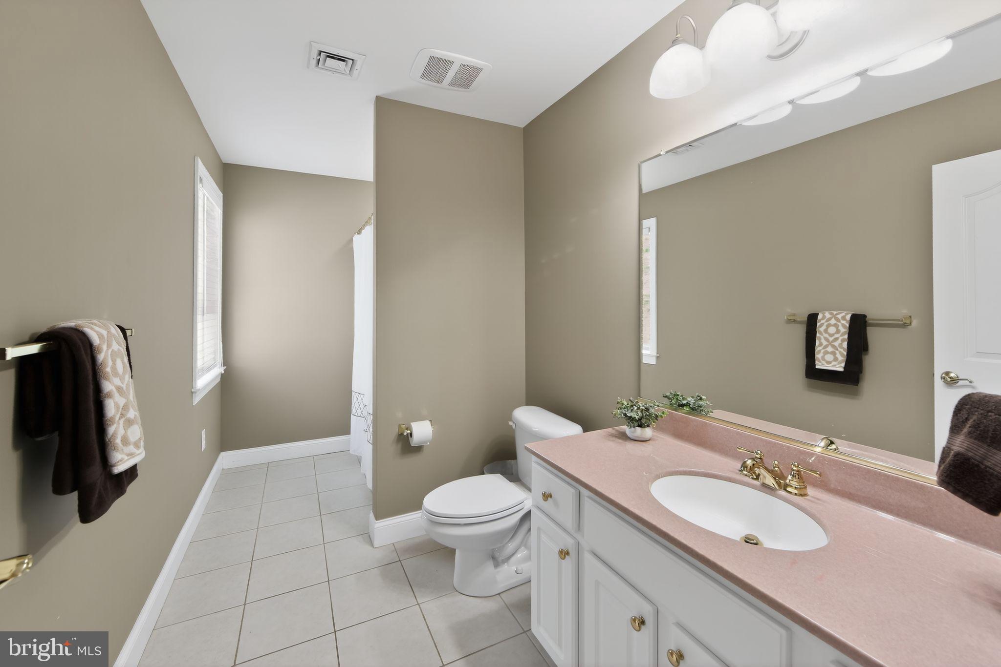 VIRGINIA GLEN - Residential