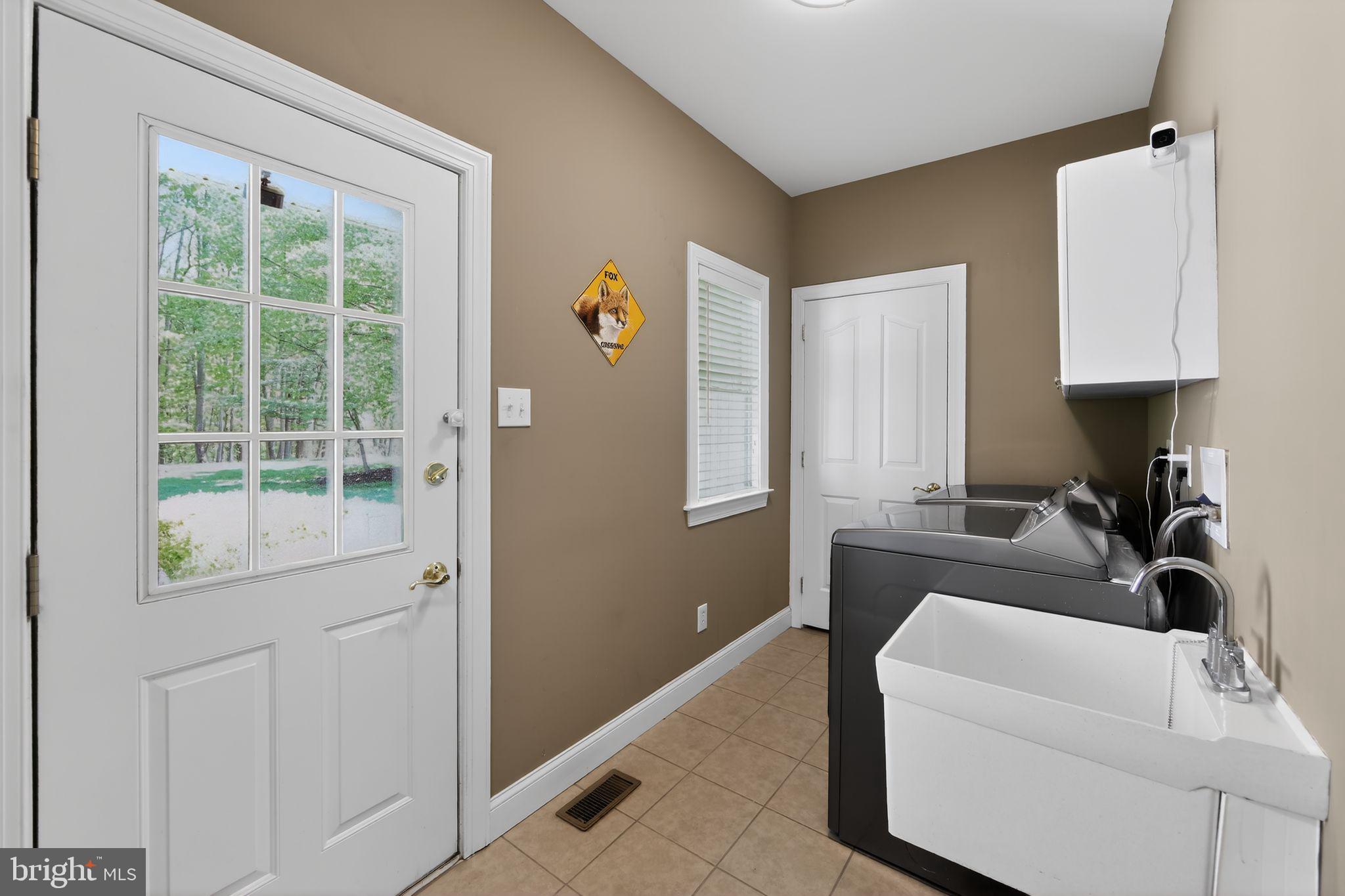 VIRGINIA GLEN - Residential