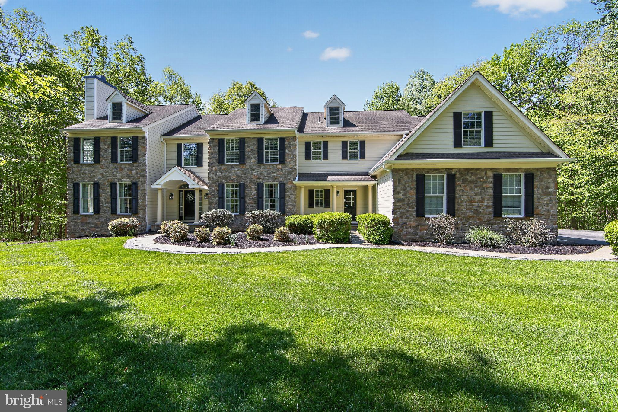 VIRGINIA GLEN - Residential