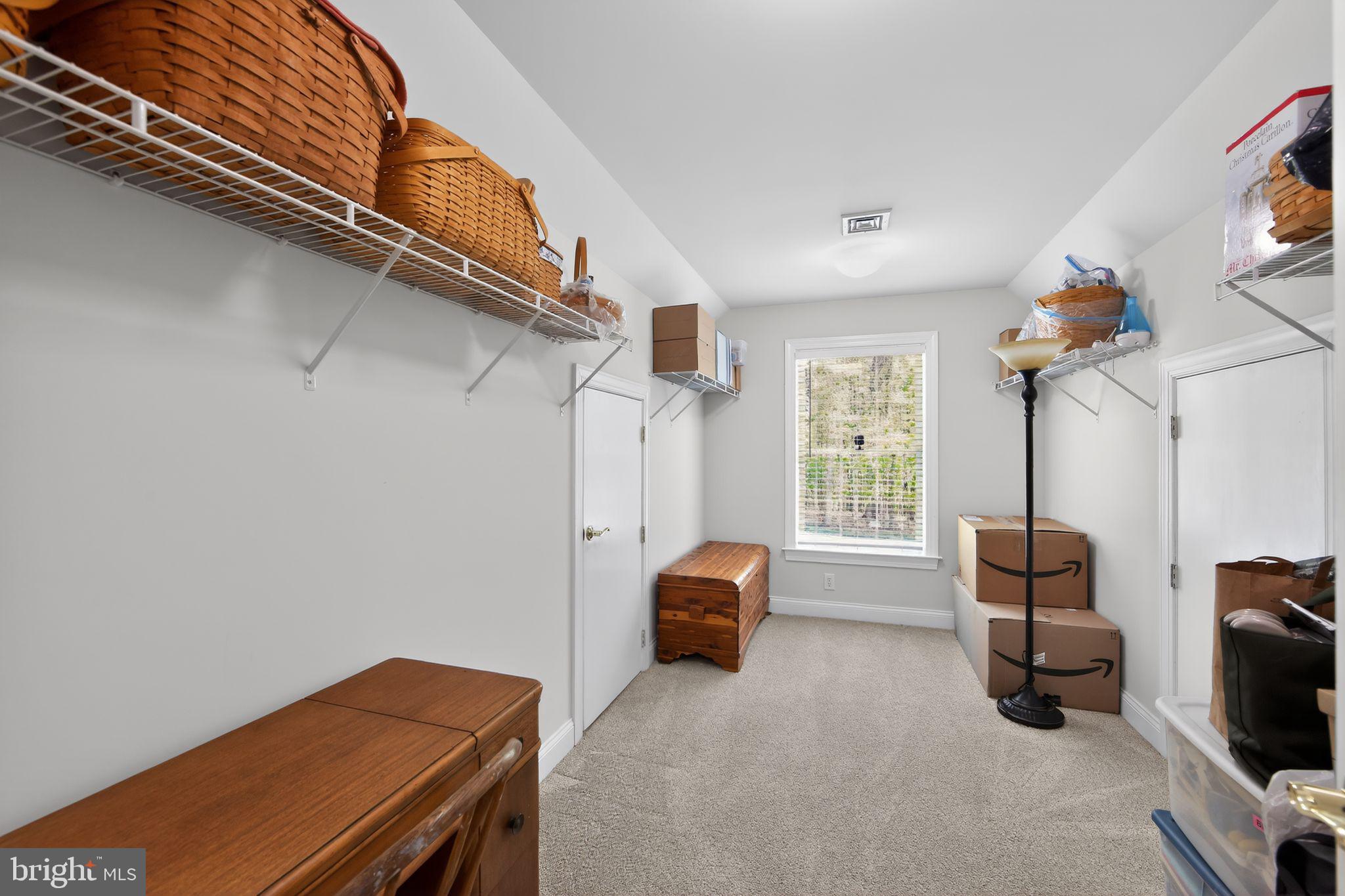 VIRGINIA GLEN - Residential
