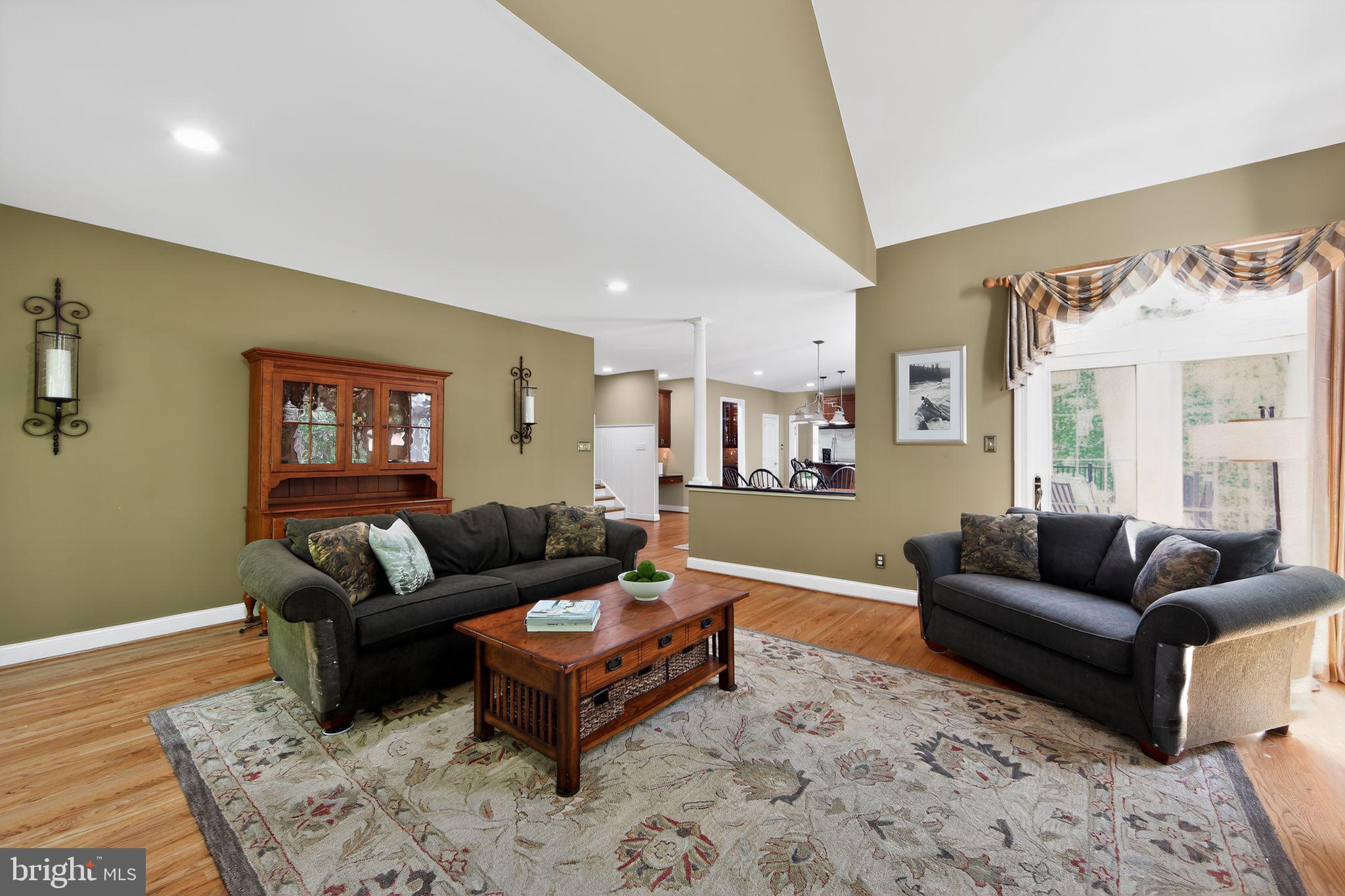 VIRGINIA GLEN - Residential