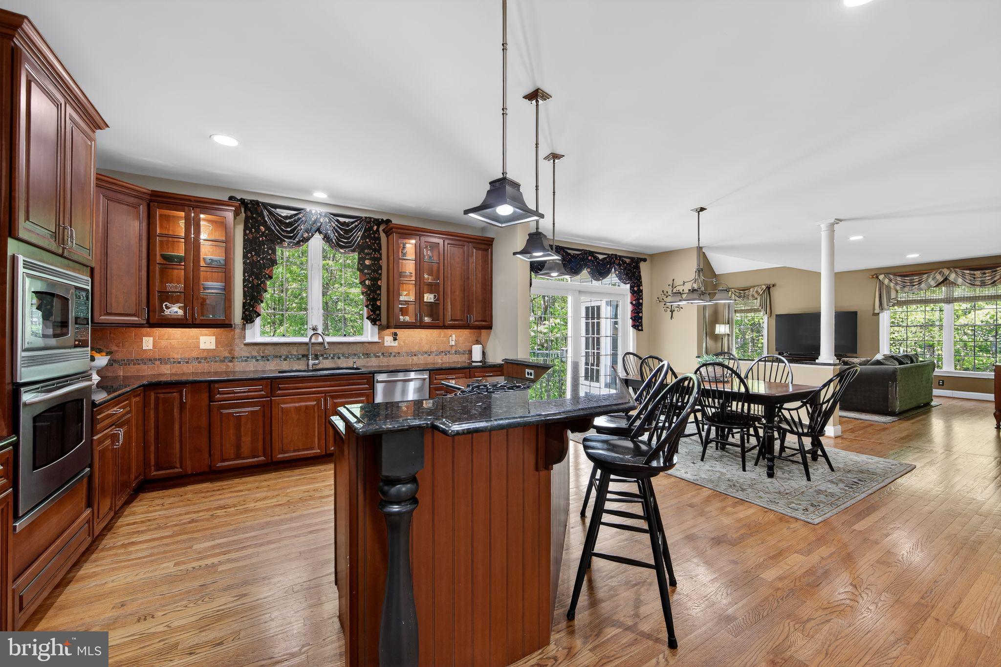 VIRGINIA GLEN - Residential