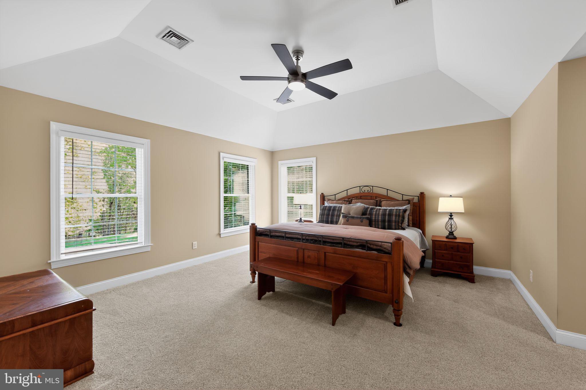 VIRGINIA GLEN - Residential