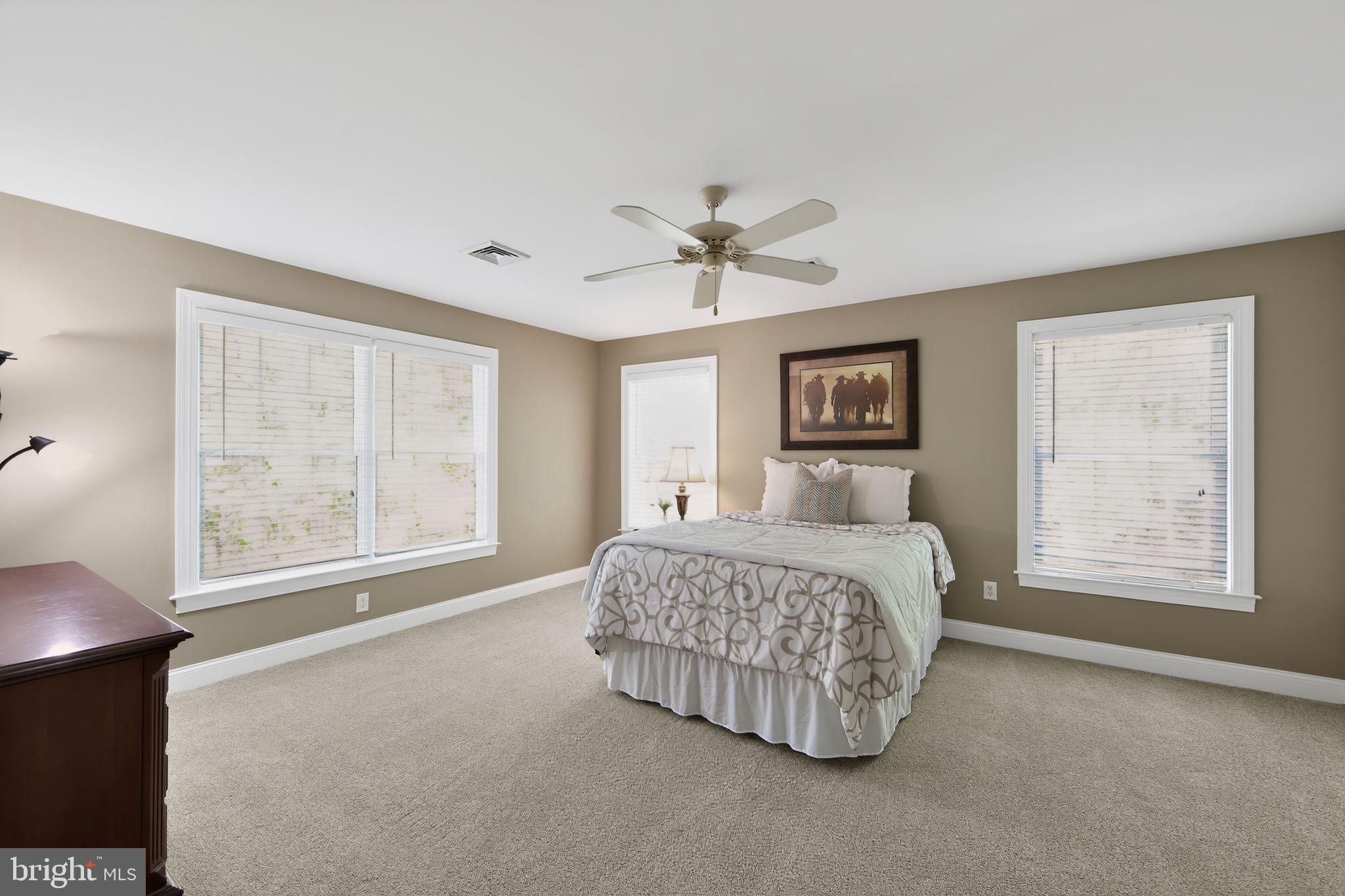 VIRGINIA GLEN - Residential