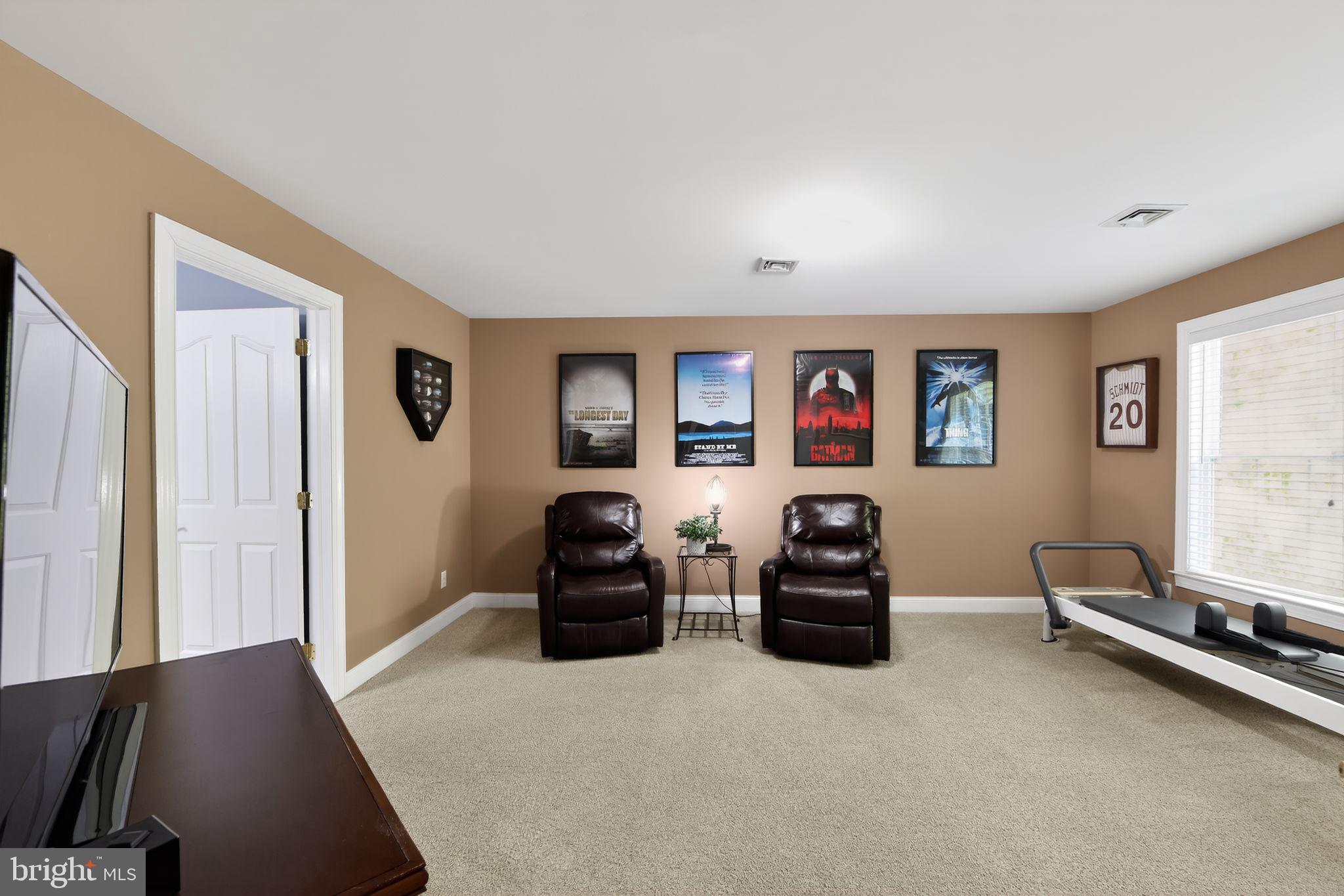 VIRGINIA GLEN - Residential
