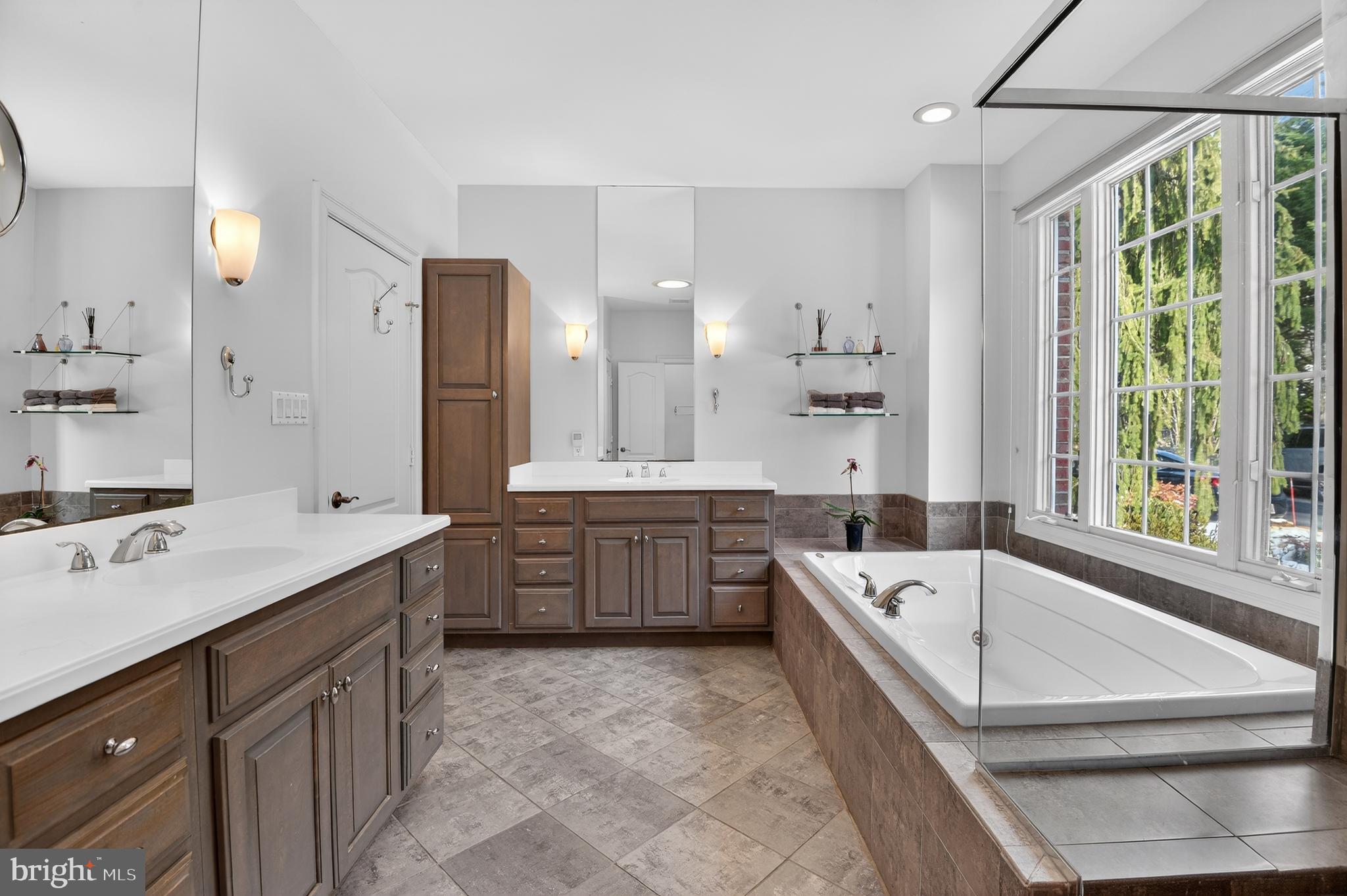 BRADLEY WOODS - Residential