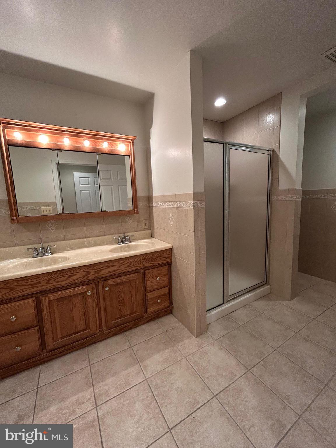 GRANITE - Residential Lease