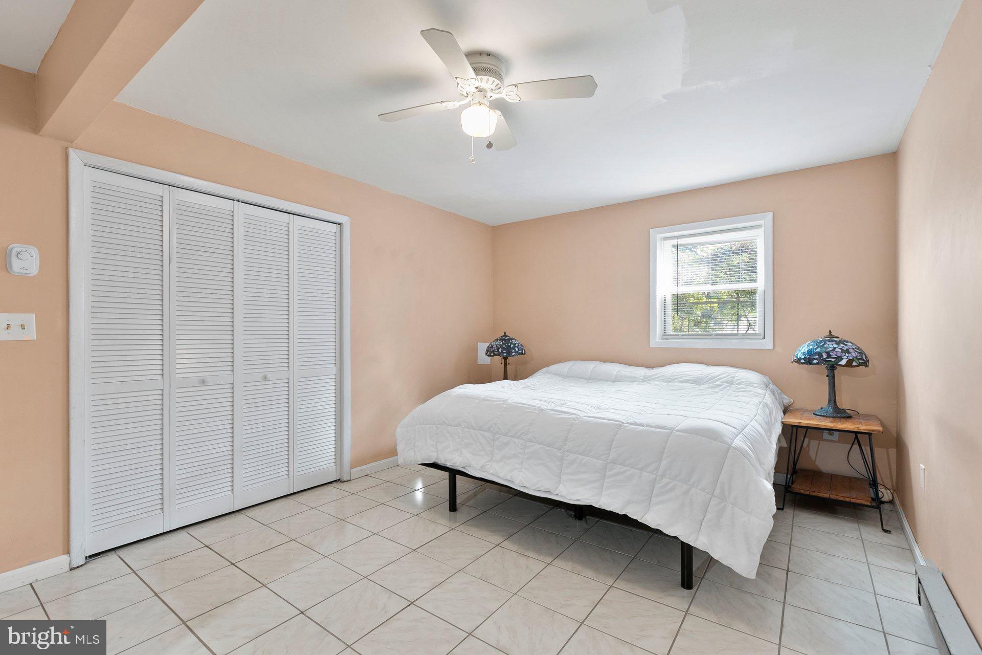 BREEZY POINT - Residential