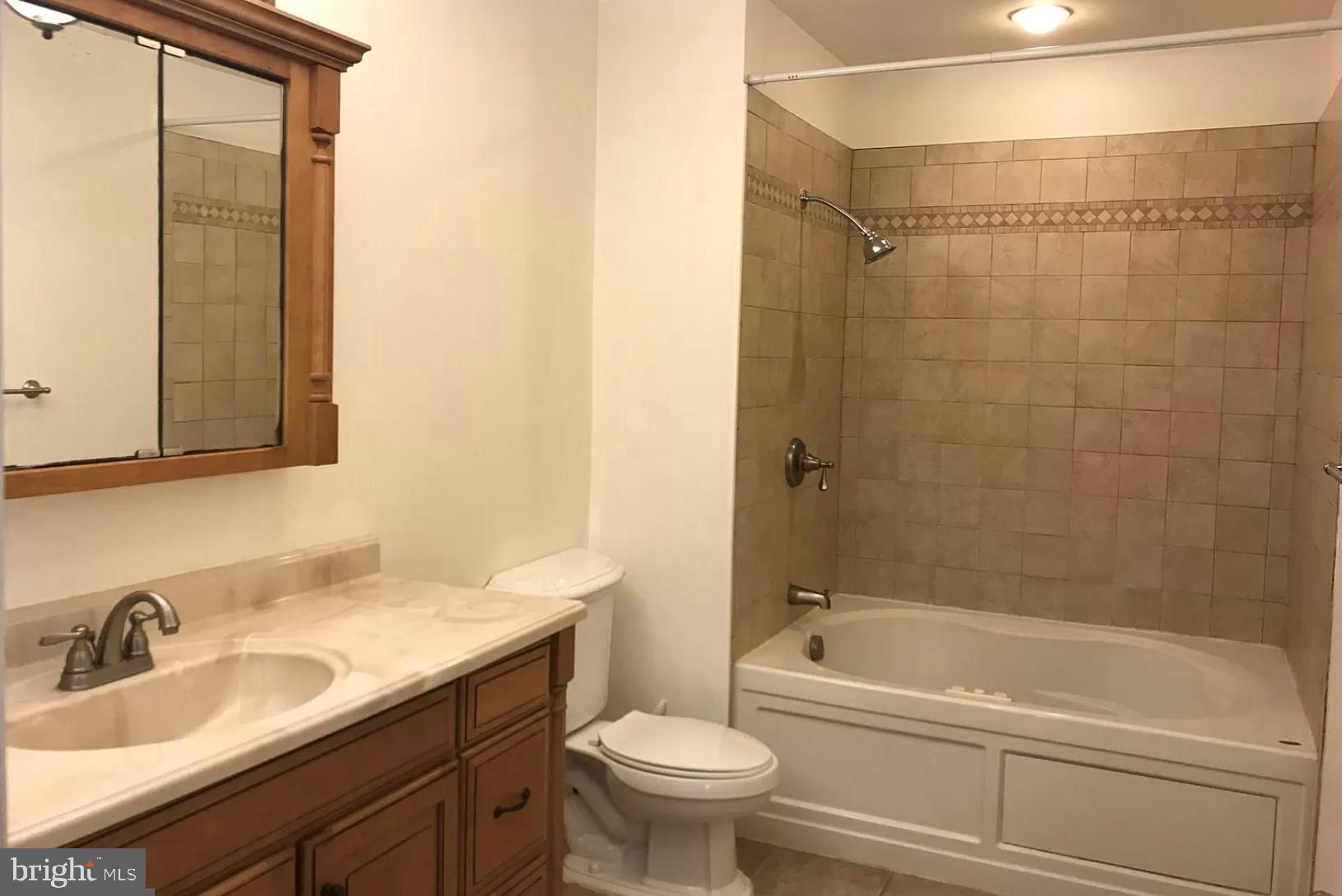 BREEZY POINT - Residential