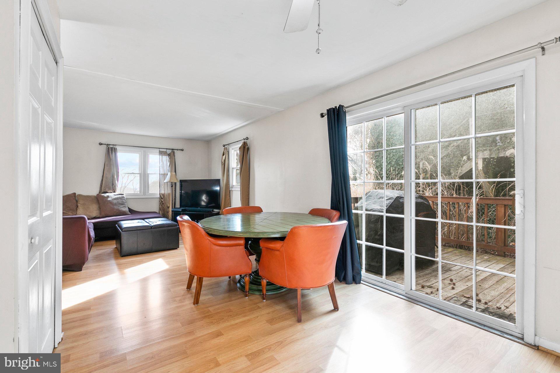 BREEZY POINT - Residential