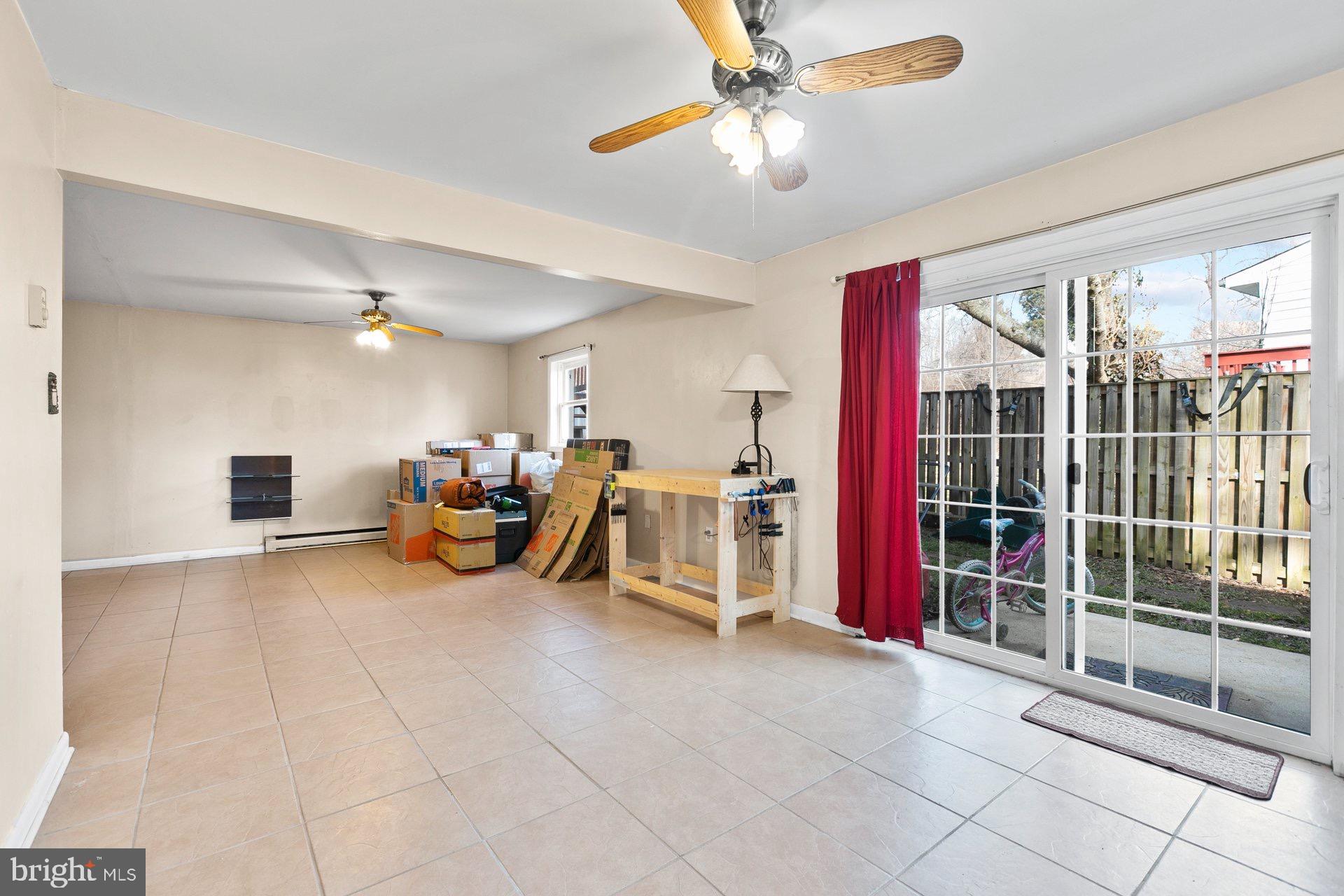 BREEZY POINT - Residential