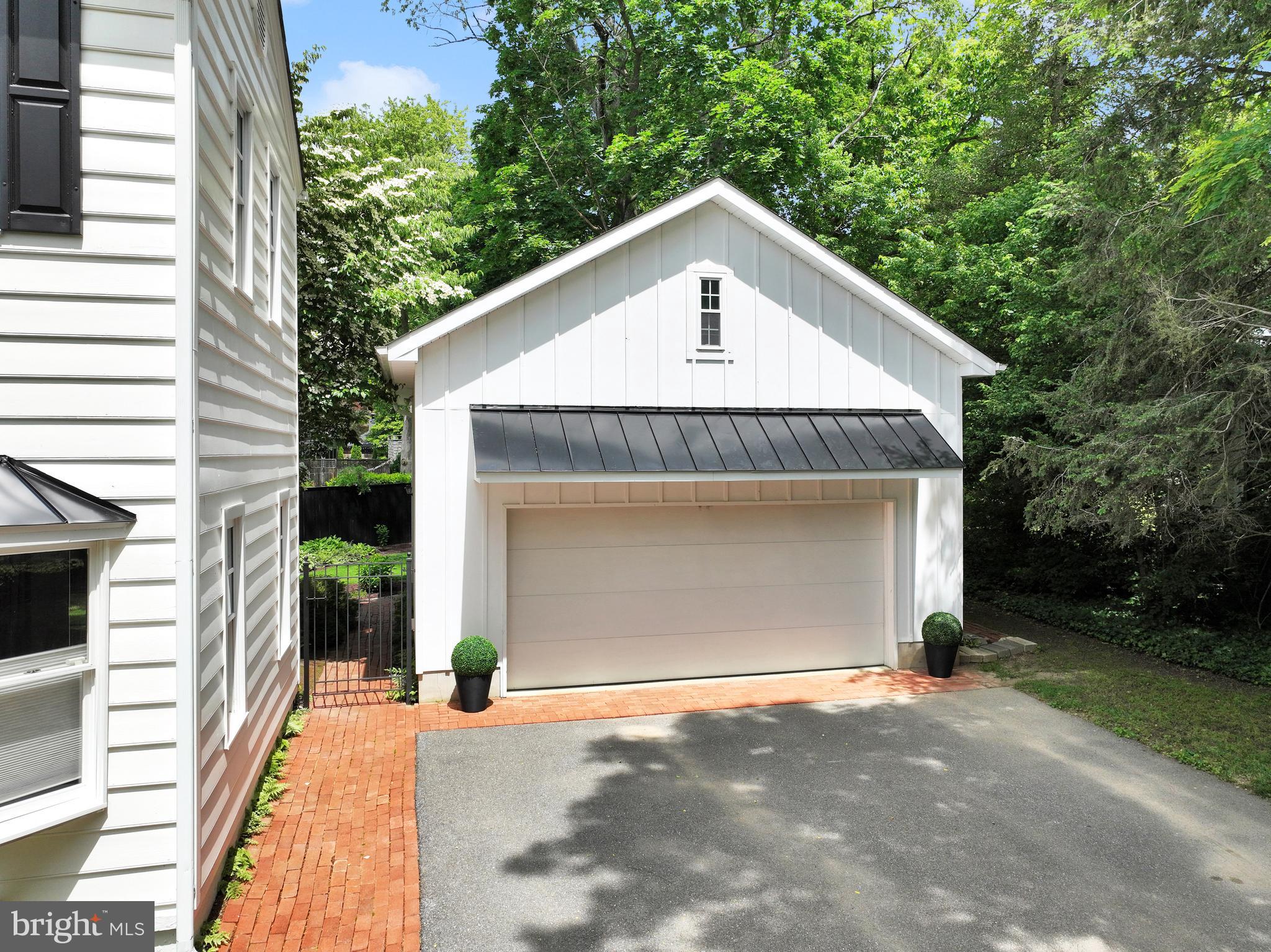 302 MAPLE LANE