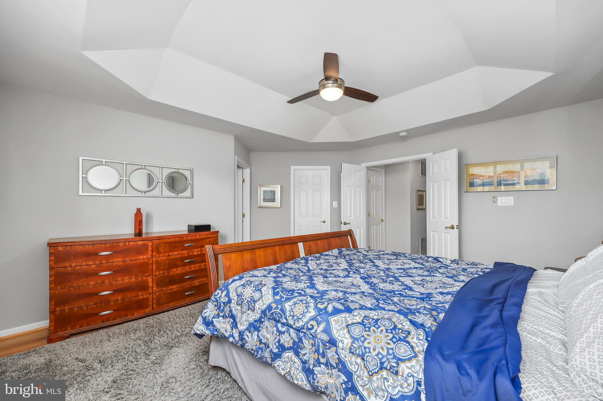 ASHBURN VILLAGE - Residential