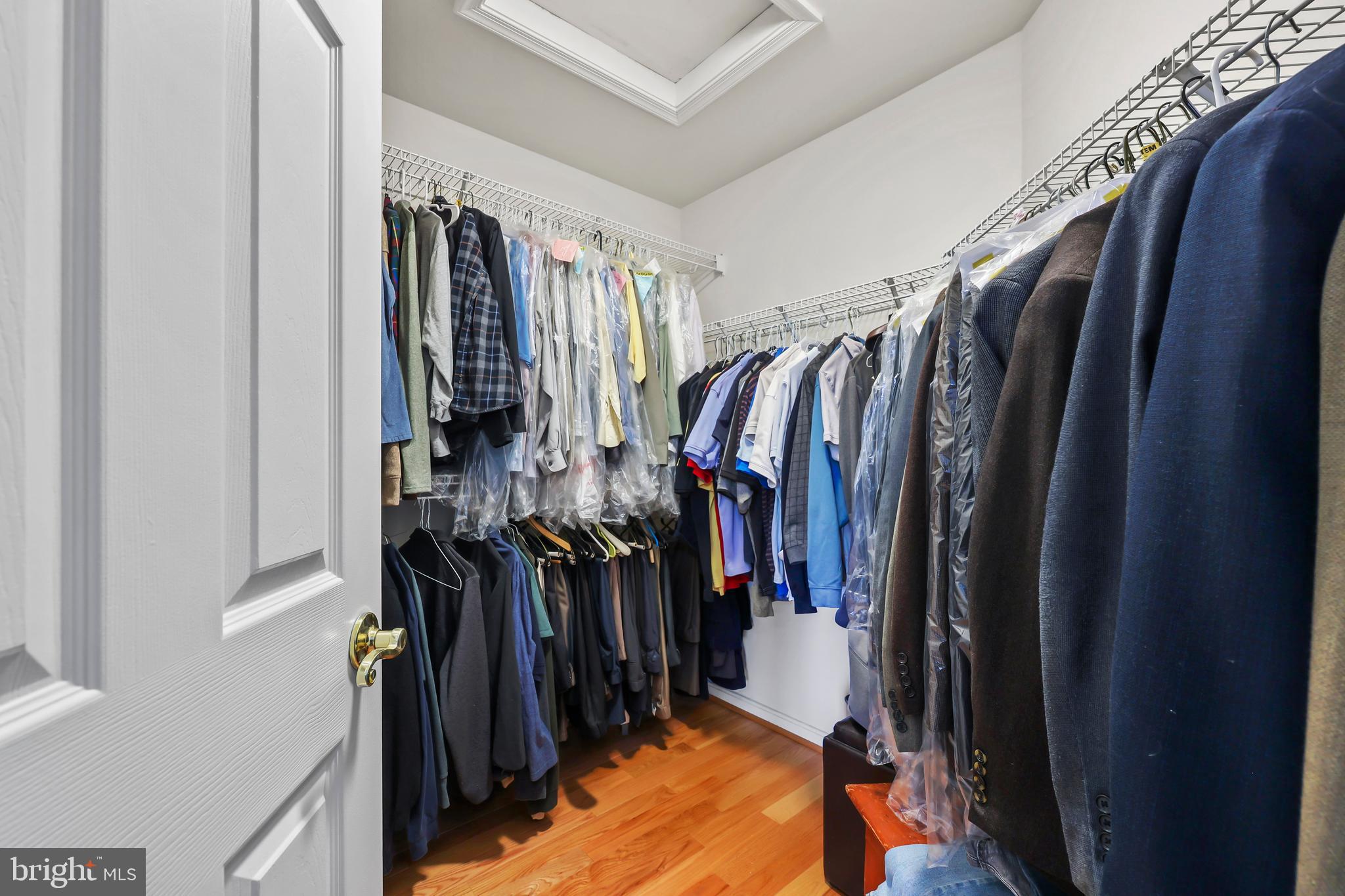 ASHBURN VILLAGE - Residential