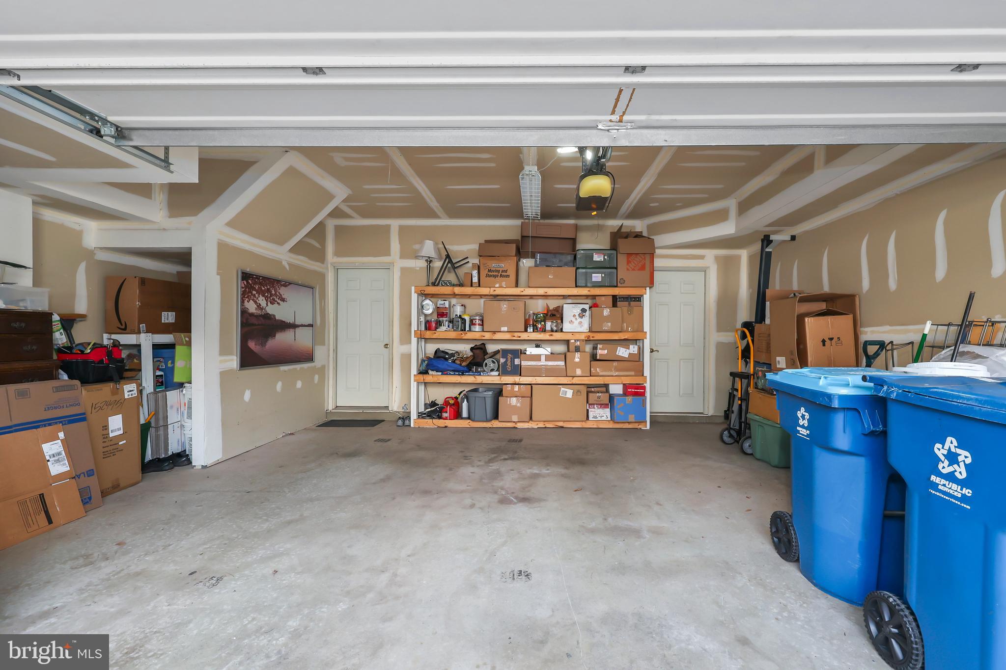 ASHBURN VILLAGE - Residential