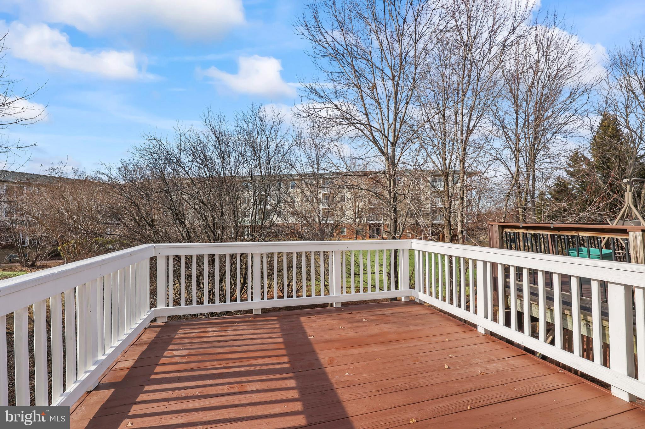 ASHBURN VILLAGE - Residential