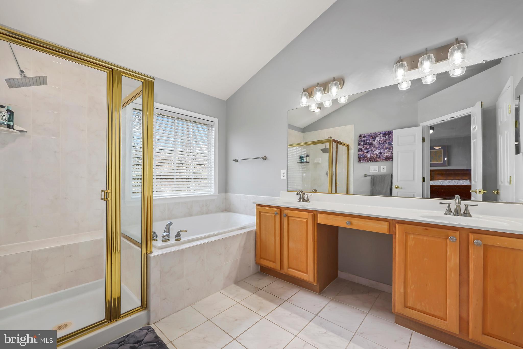 ASHBURN VILLAGE - Residential