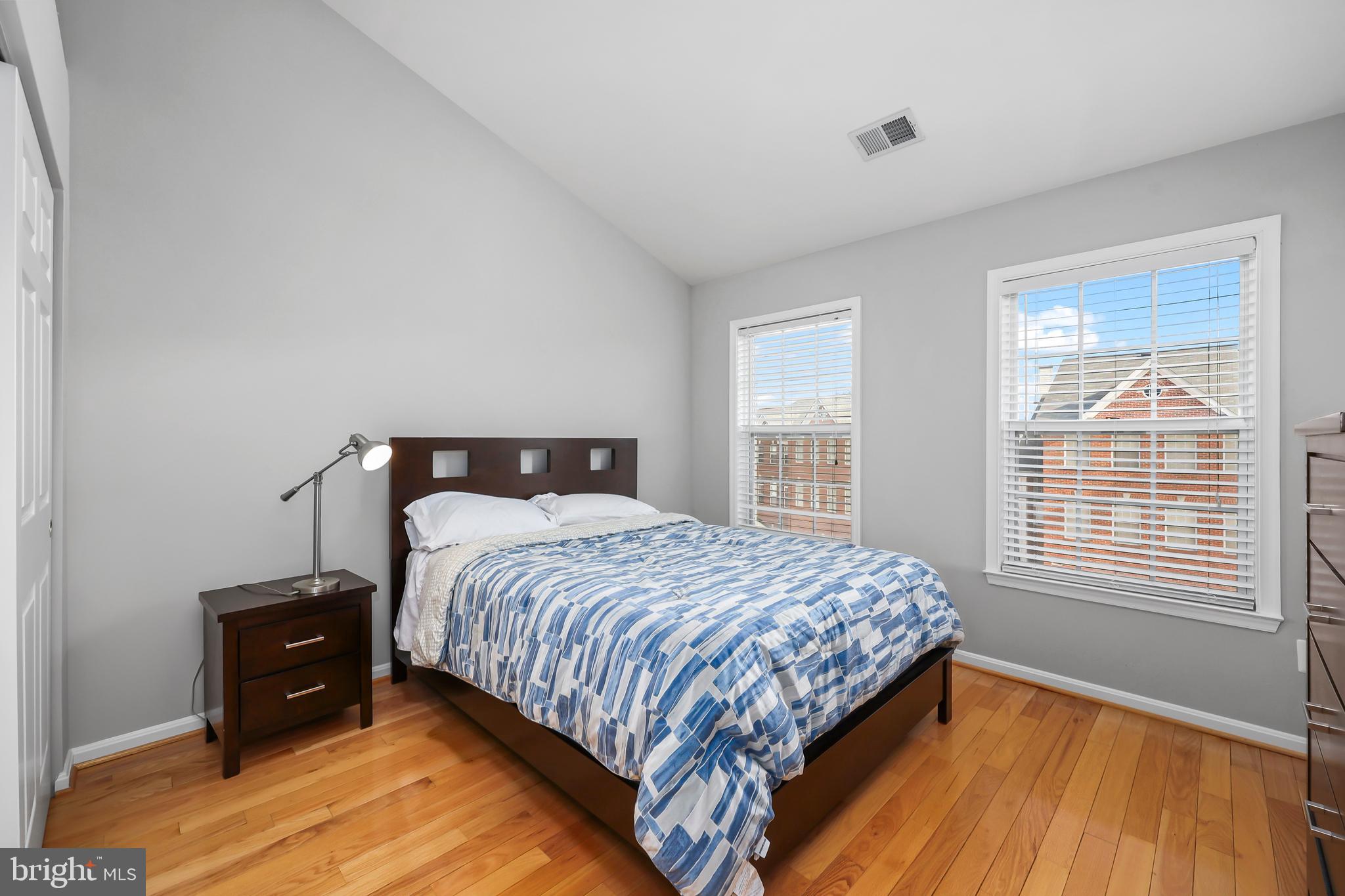 ASHBURN VILLAGE - Residential