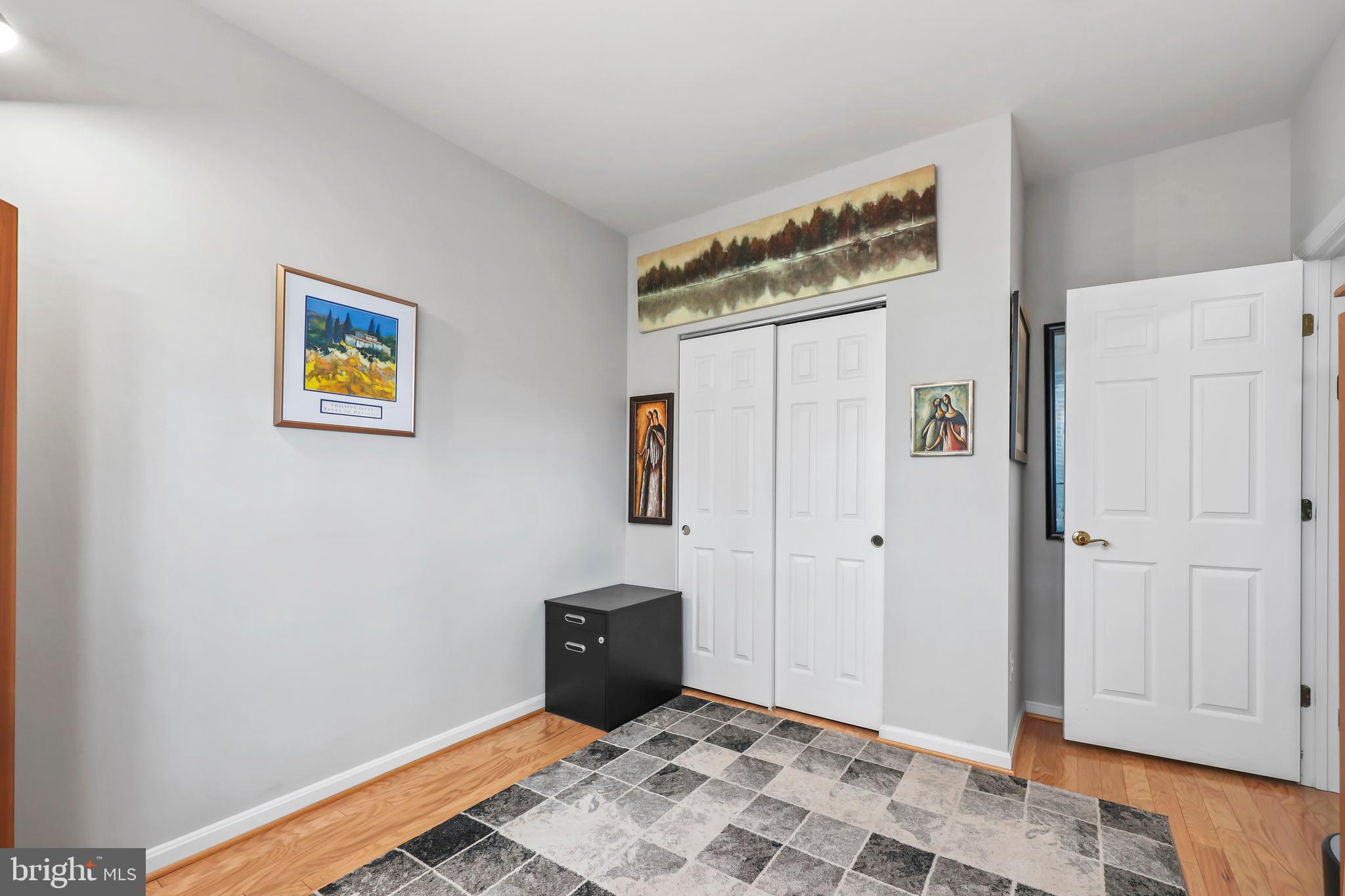 ASHBURN VILLAGE - Residential