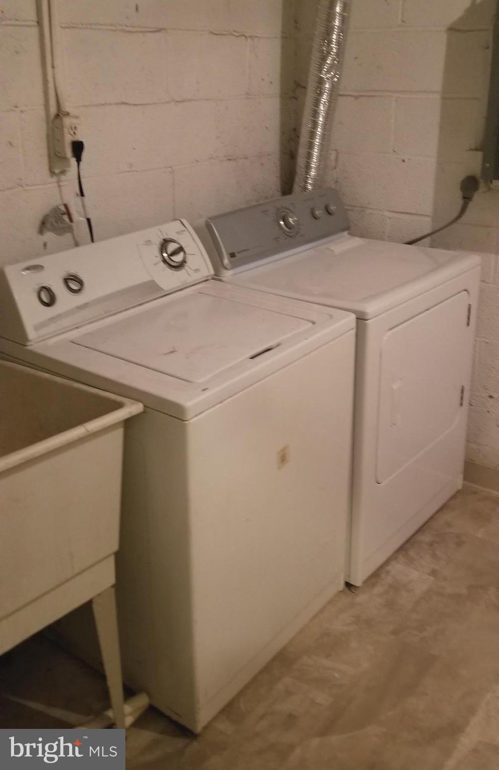 ELYSIAN WOODS - Residential